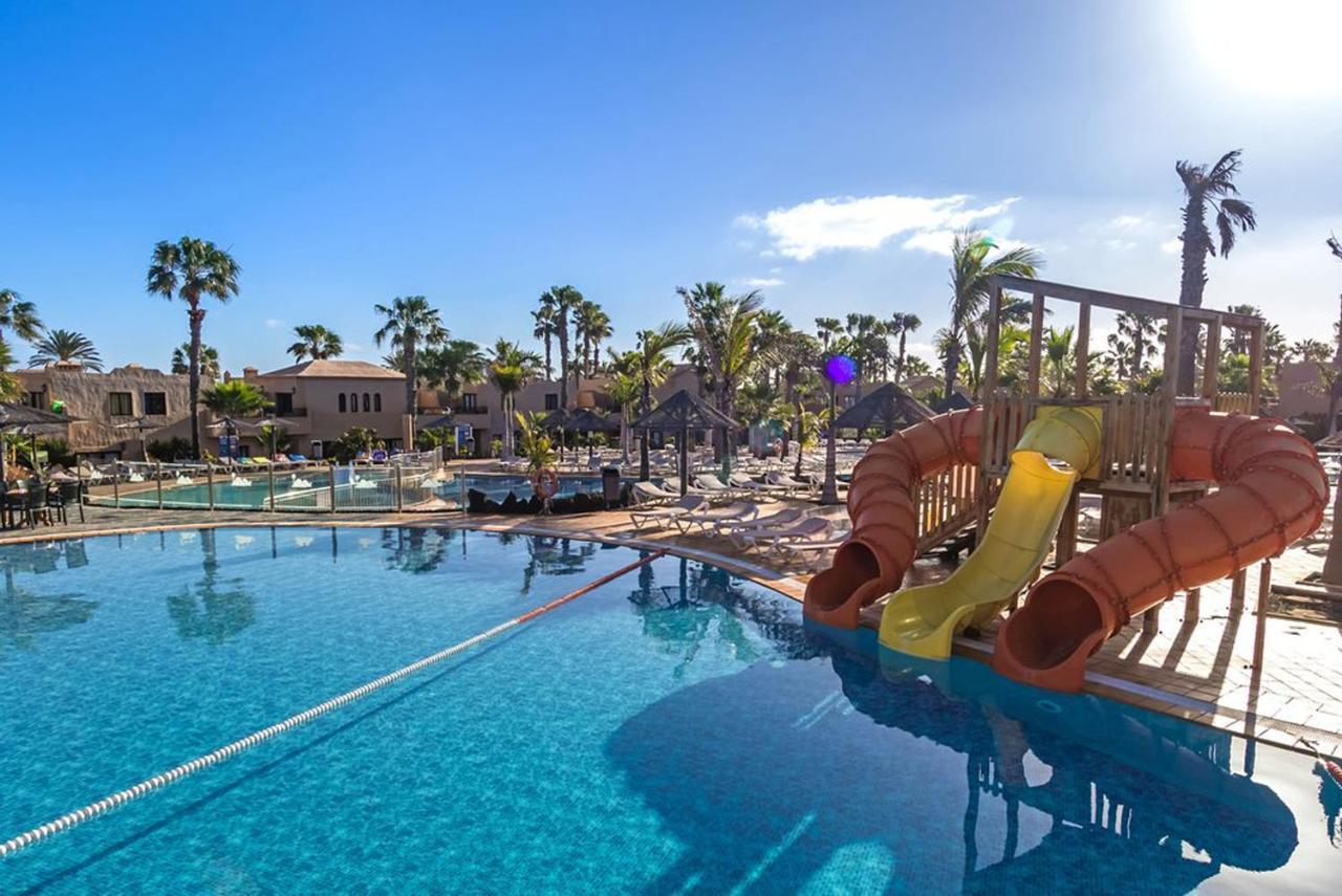 Family Apartment With Pool View - Oasis Duna Resort Corralejo Kültér fotó