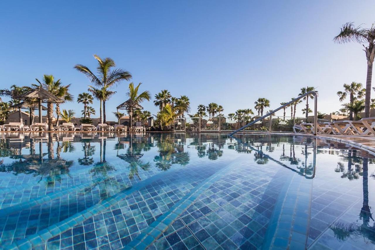 Family Apartment With Pool View - Oasis Duna Resort Corralejo Kültér fotó